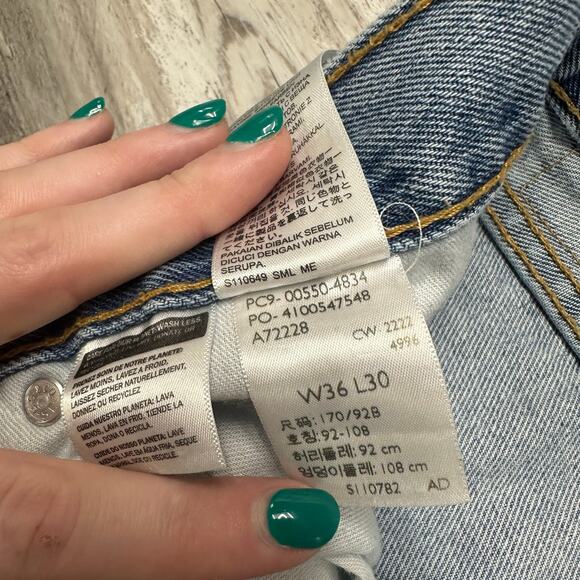 Levis 550 Red Tab Stonewash Blue Mens 35x30 Relaxed Fit Straight Leg Denim Jeans - Picture 4 of 13